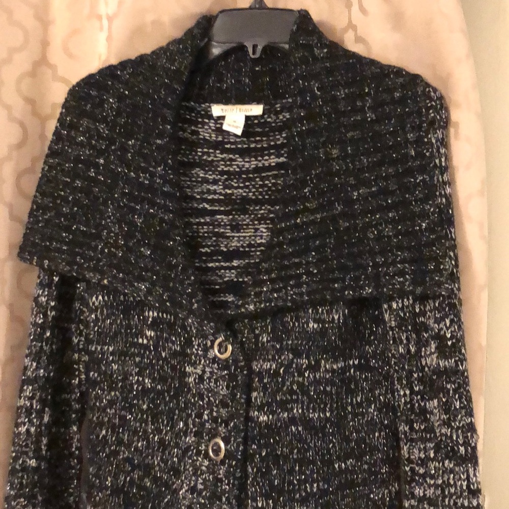 White house black market size m chunky cardi